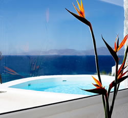 Exclusively Gay Bill and Coo Suites Hotel in Mykonos