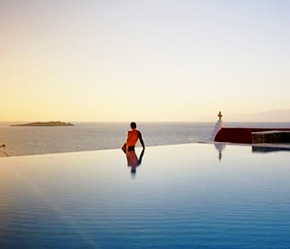 Mykonos gay holiday accommodation Bill & Coo Suites