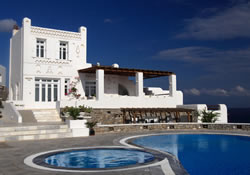 Mykonos gay friendly En Lefko Private Suites Hotel