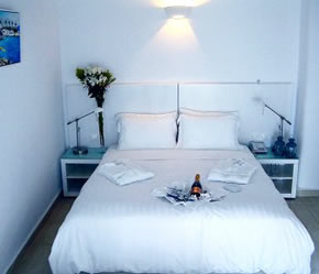 Mykonos gay holiday accommodation Hotel En Lefko Suites
