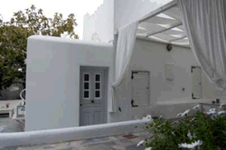Exclusively Gay Geranium Town Suites in Mykonos