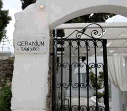 Mykonos exclusively gay hotel Geranium Residence - Moonlight Hotel