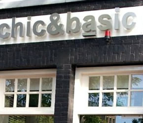 Amsterdam gay holiday accommodation  Chic & Basic Hotel