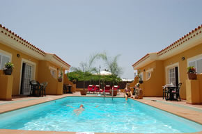 Gran Canaria exclusively lesbian holiday accommodation Beach Girls Resort