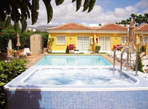 Gran Canaria exclusively gay holiday accommodation Freedom Bungalows