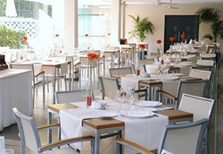 Sitges gay holiday accommodation hotel Antemare