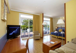 Gay friendly Sitges hotel Antemare