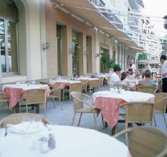 Sitges gay holiday accommodation hotel La Nina