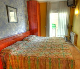 Sitges gay friendly hostel Termes