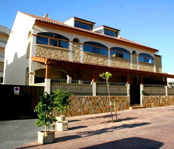 Torremolinos gay friendly Maria del Carmen Apartments