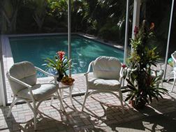 Exclusively Gay Men's clothing optional Manor Inn Bed & Breakfast in Fort Lauderdale